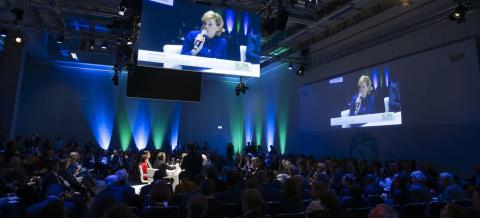 منصة المنتدى (المصدر: www.gffa-berlin.de)