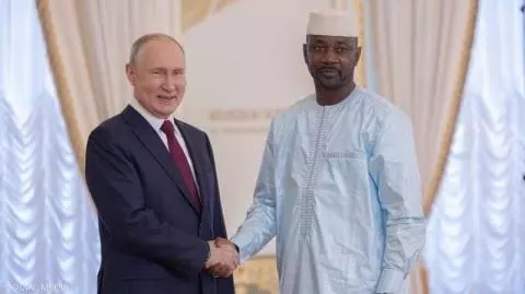 Niger : Poutine et Goïta appellent à un règlement pacifique de la crise
