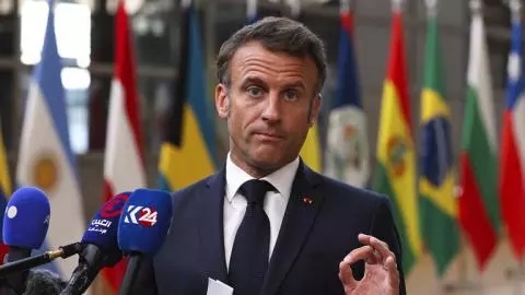 Macron annonce que l’Ambassadeur de France au Niger restera en poste
