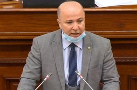Le nouveau Premier ministre algérien testé positif au Covid-19