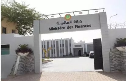 Direction du budget : Le professeur perçoit 267 000, les indemnités incluses