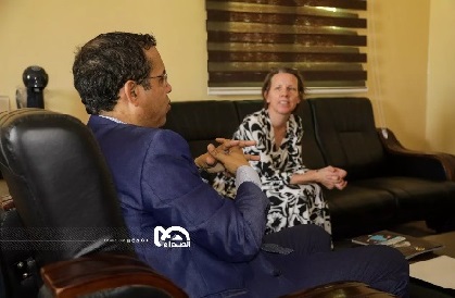 L'ambassadrice allemande effectue une visite au centre Essahraa...Photos