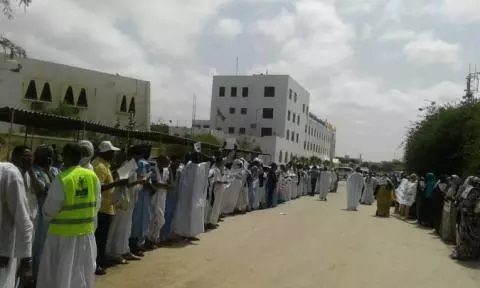 Des enseignants empêchés d'organiser un sit-in devant la Présidence