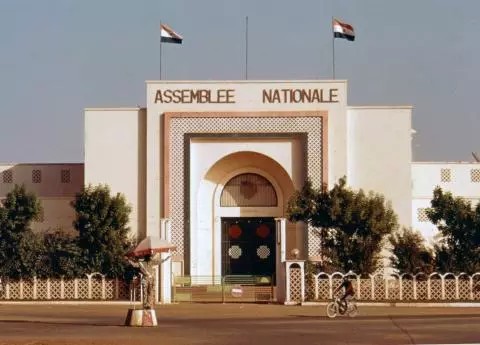 Sahel: le redéploiement de forces spéciales européennes autorisé au Niger