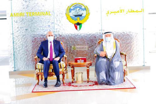 Le président accueilli à Koweit-City par le nouvel Emir Cheikh Newav