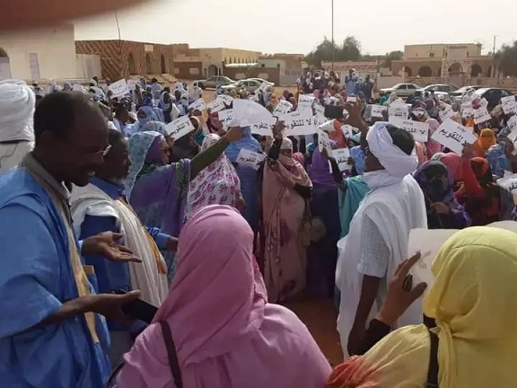 Les enseignants protestent contre les tests d’évaluation du ministère …photos