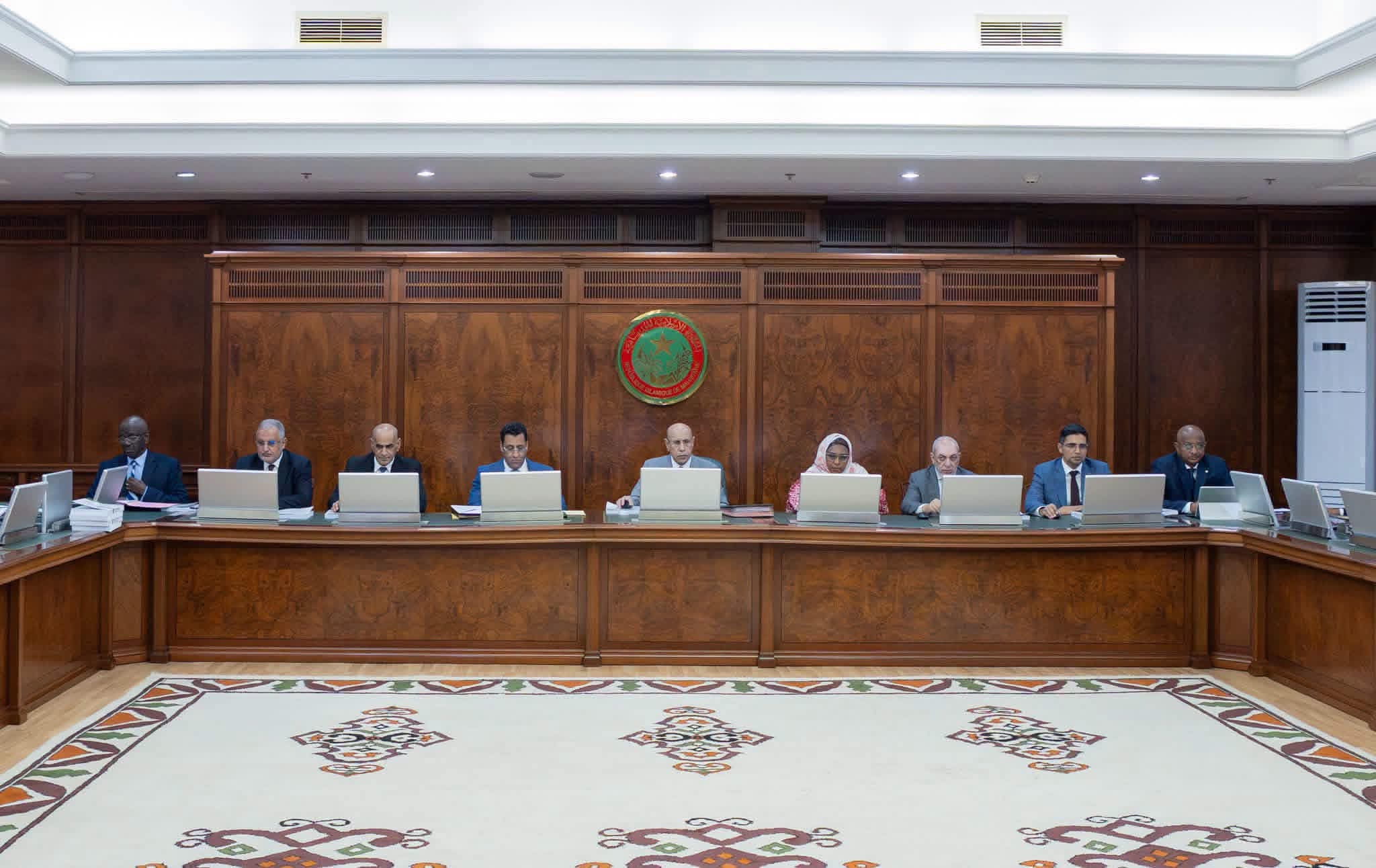 الحكومة تحدد ضوابط تداول المواد الخطرة والسامة والمخدرة (البيان)
