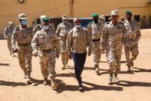 وزير الدفاع خلال زيارة لمقر مناورات "زمور2"- المصدر: (الجيش الموريتاني)