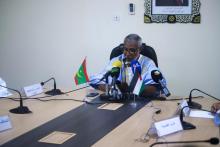رئيس حزب "حاتم" صالح ولد حننا خلال قراءة البيان المشترك للأحزاب الموريتانية